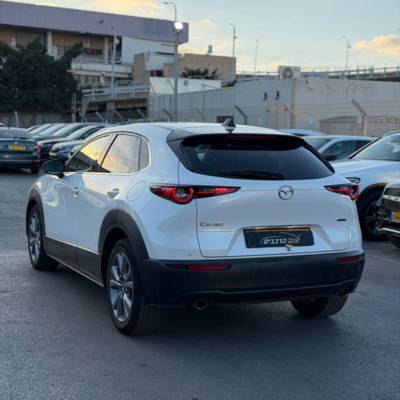 ���� MAZDA CX-30 - ����� 6