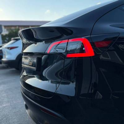  MODEL Y -  6