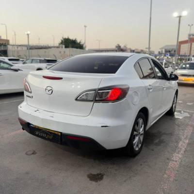  MAZDA 3 -  6