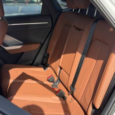 ����� Q3 SPORTBACK - ����� 7
