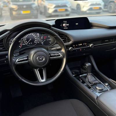  MAZDA 3 -  8