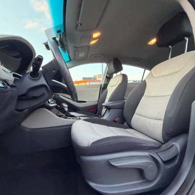 ������ IONIQ HYBRID - ����� 8