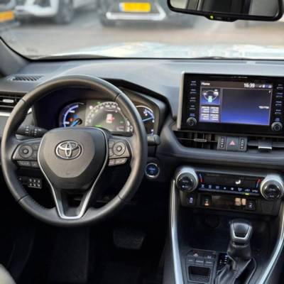  RAV 4 HYBRID -  8