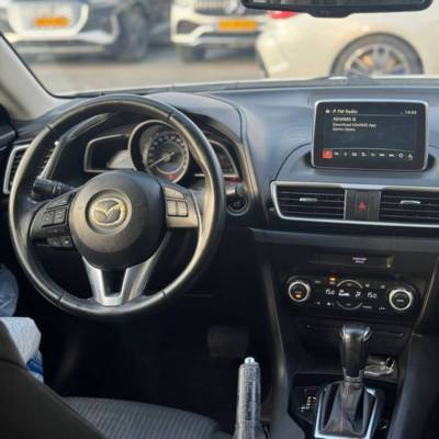  MAZDA 3 -  8
