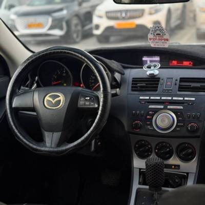  MAZDA 3 -  9