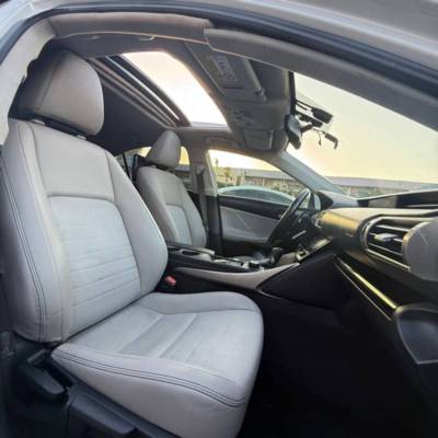  LEXUS IS300H -  9